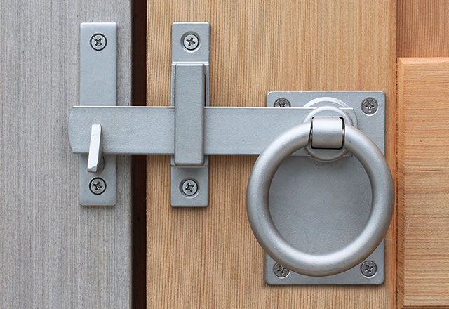 Contemporary Ring Latch Satin, Riverside Fence