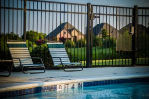 How-to-Choose-the-Right-Swimming-Pool-Fence-300x200