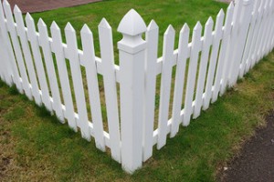 vinyl-fence-maintenance-300x200